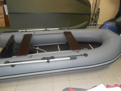 Надувная лодка ПВХ Риф 320KC (фанерный пайол + стрингера)