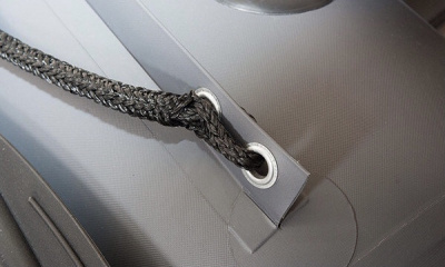 Лодка моторная килевая Лоцман М-330 Премиум (бело-серый)