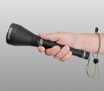 Поисковый фонарь Armytek Barracuda Pro XHP35